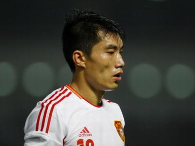 中国足球运动员郑智出生