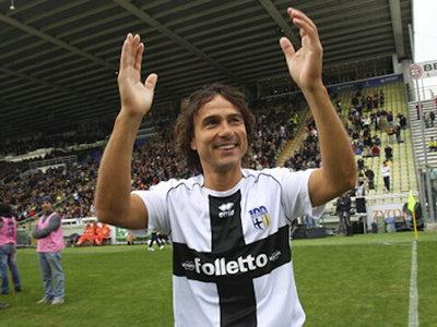 帕尔马传奇球星贝纳里沃出生