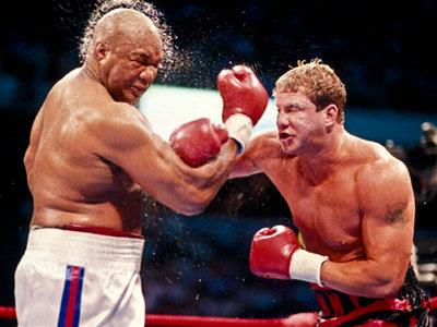 乔治·福尔曼首回合击倒对手