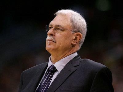 NBA著名教练菲尔·杰克逊出生