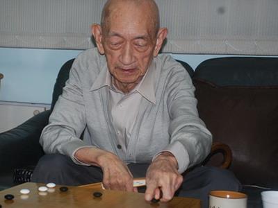 足球历史11月30日的今天，发生了什么事情。