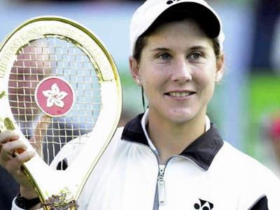 美国女子网球运动员塞莱斯出生