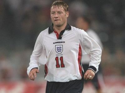 英格兰足球运动员戴维·巴蒂出生