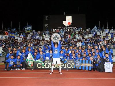 升班马大阪钢巴夺J联赛冠军