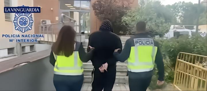 瓦伦西亚官方：对维尼修斯种族歧视的3名球迷被终身禁止入场