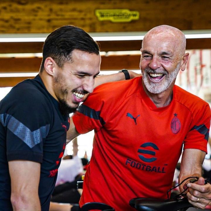 很高兴看到你的笑容，本纳塞尔