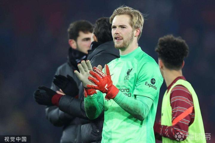 据利物浦跟队记者詹姆斯-皮尔斯报道，利物浦替补门