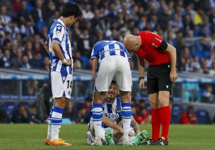 比目鱼肌受伤，大卫-席尔瓦将缺席皇家社会本赛季剩余比赛