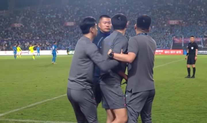 官方：深足官员关震违规违纪，被禁止进入球场5场并罚款5万