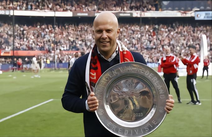 罗马诺：费耶诺德会和斯洛特谈判，后者是热刺主帅人选领跑者