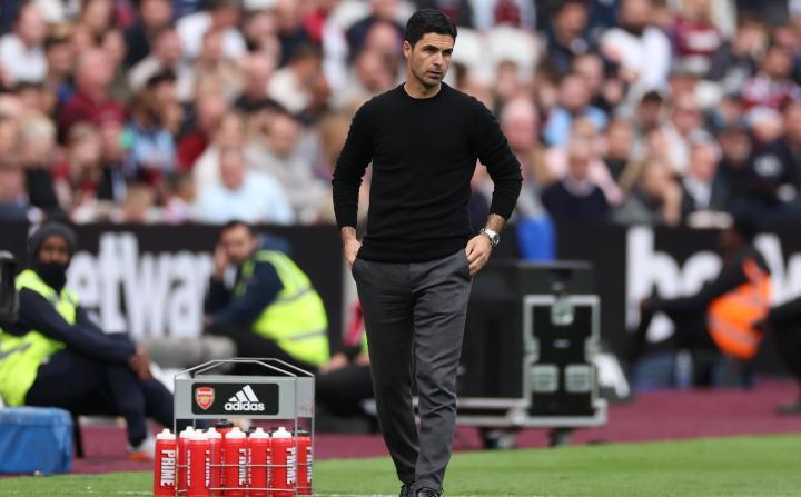 前阿森纳球员加拉在接受采访时表示，枪手今夏需要优