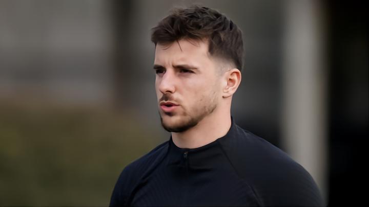 奥斯卡：如果芒特不开心那最好走，但我认为他应该留在切尔西