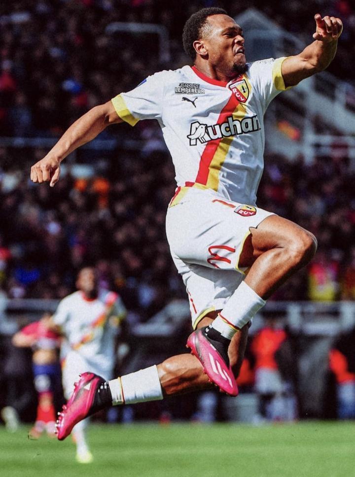 米兰体育报：朗斯前锋奥蓬达将是AC米兰下一个转会