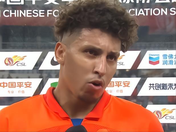 克雷桑：进球和胜利献给所有支持泰山队的球迷，其实很想戴帽