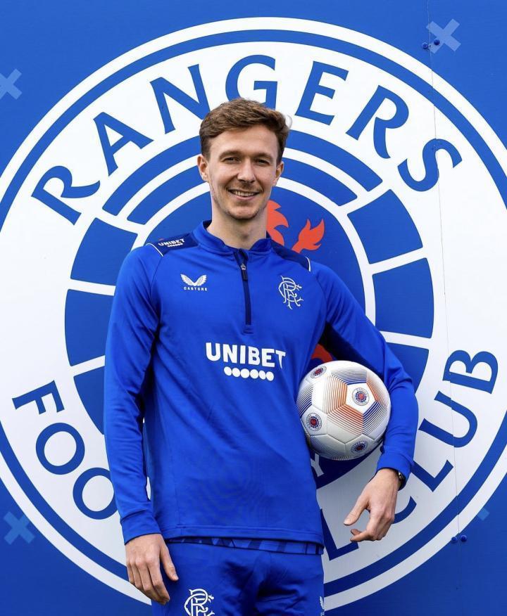 官宣：25岁的英格兰中场道尔以自由球员身份从诺维