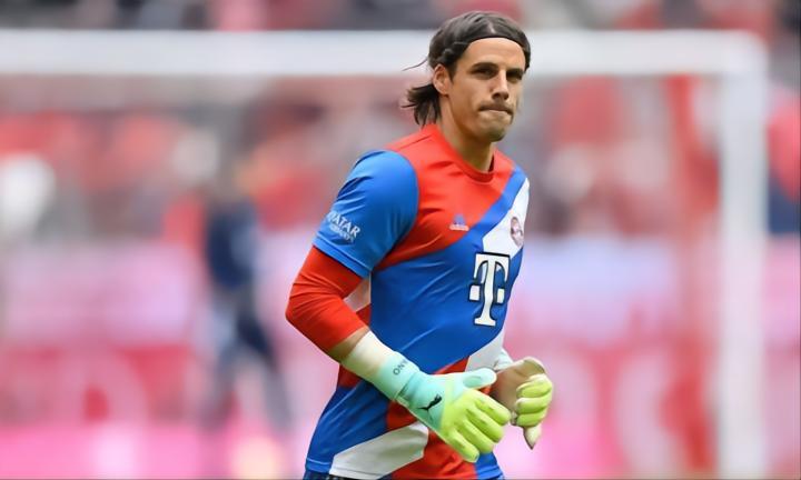 记者：索默想继续踢主力，今夏他几乎可以肯定会离开拜仁