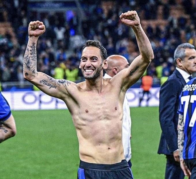 罗马诺：恰尔汗奥卢将在未来几天续约，一切都已敲定