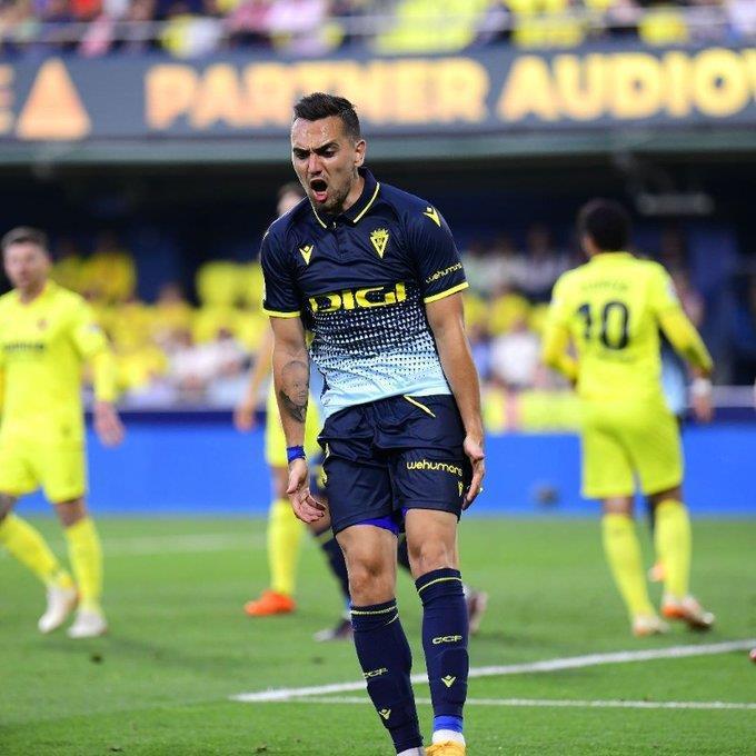 ??埃斯卡兰特：“实话说，我认为我们上半场表现出色