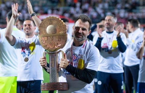 哈伊杜克2比0战胜希贝尼克，赢得克罗地亚杯。这也