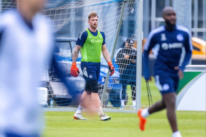 赖斯：费尔曼有机会重回首发；莱比锡即使轮换也实力雄厚