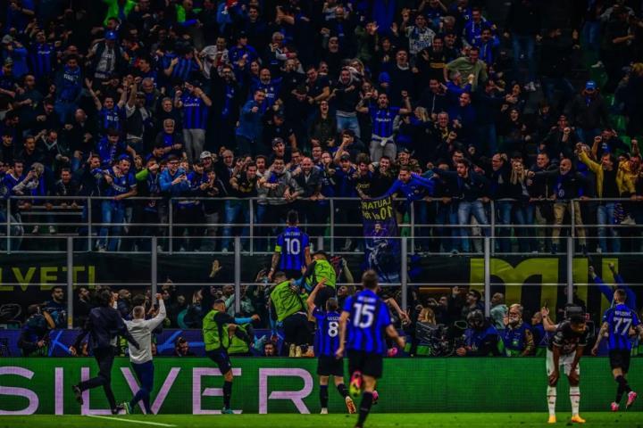 欧冠决赛铁杆观赛团末班车，酒店库存还剩余最后2间