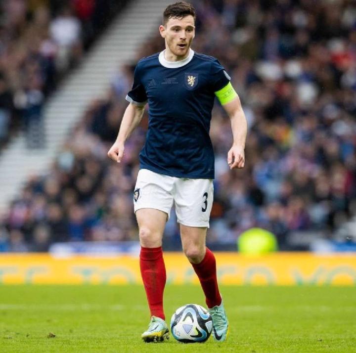 记者：皇马希望在今年夏天以4000w英镑的价格签