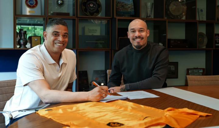 此前荷兰U21主教练范德鲁伊确认了自己将在今年夏