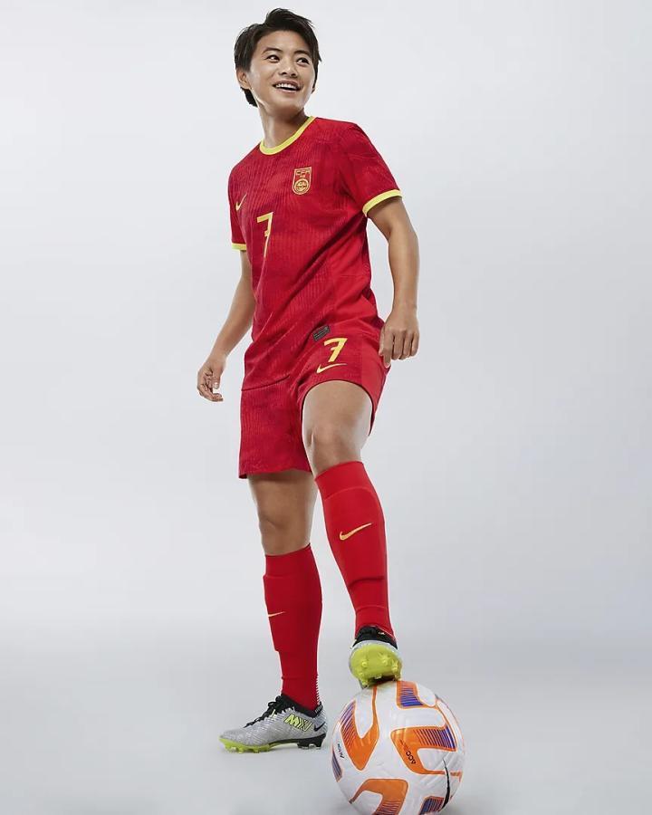 中国女足球衣今天上午已在耐克官方渠道上市，本次市