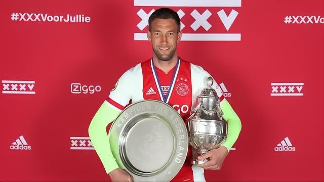 官方消息，40岁的荷兰门将斯特克伦堡决定在本赛季