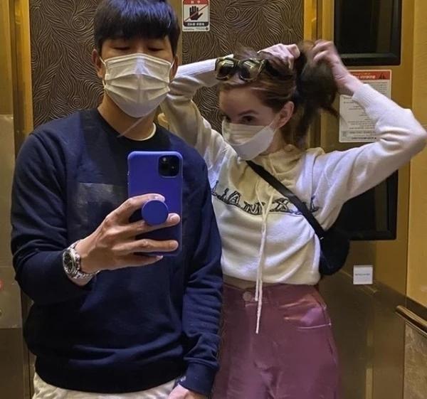 36岁韩国前国脚退役！回归家庭照顾患癌妻子，曾效力多特