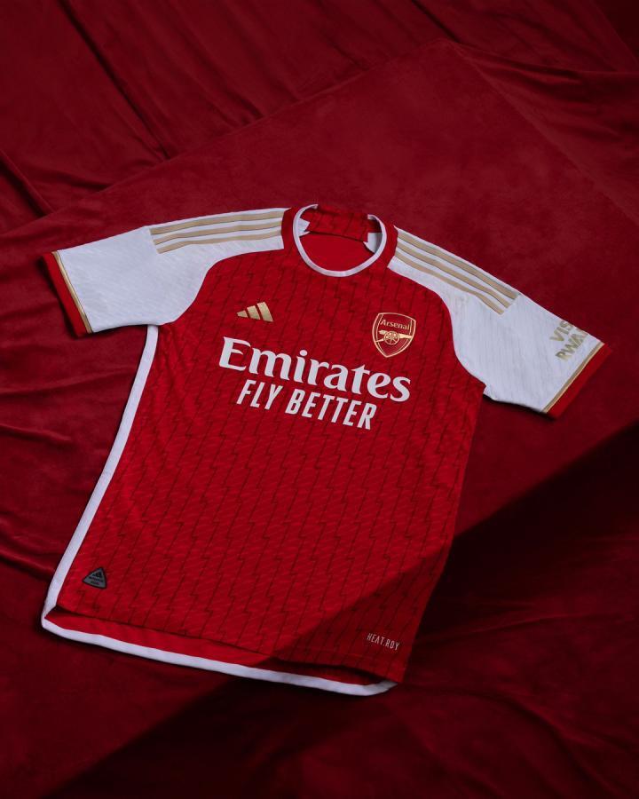 阿森纳正式发布2023-24赛季主场球衣。