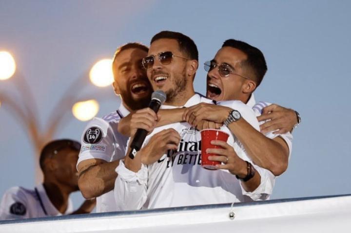 安切洛蒂：“阿扎尔？他有合同。如果他不开心，他应