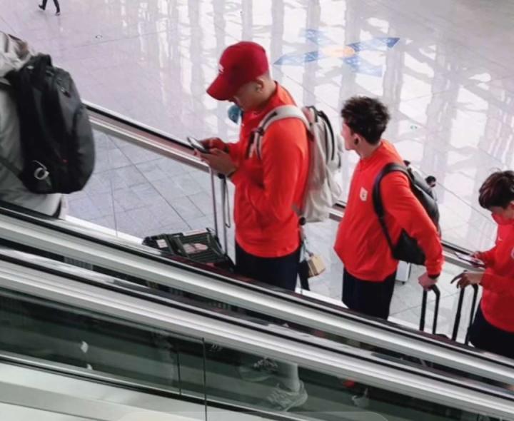 刘彬彬费南多跟队出征青岛