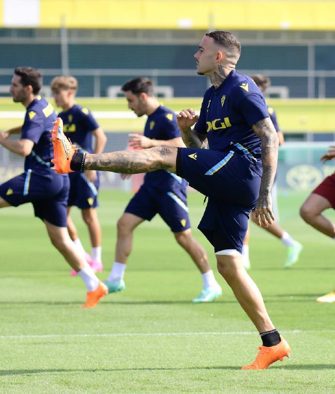 ??好消息！此前受伤的罗赫·马蒂已重返训练场！