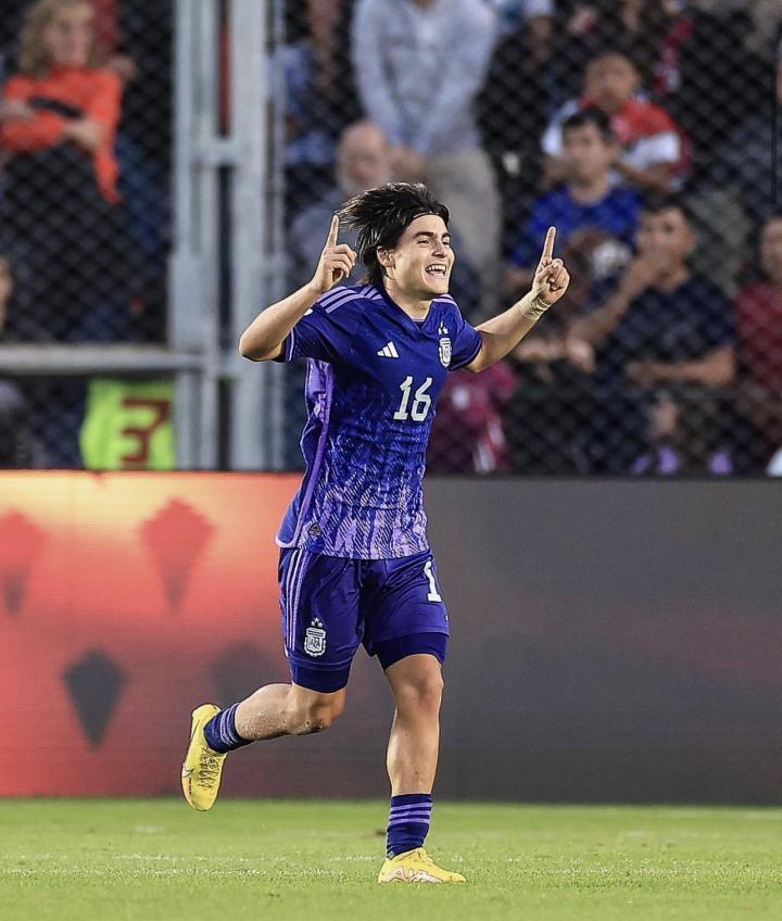 阿根廷U20 5:0大胜新西兰U20，18岁小将