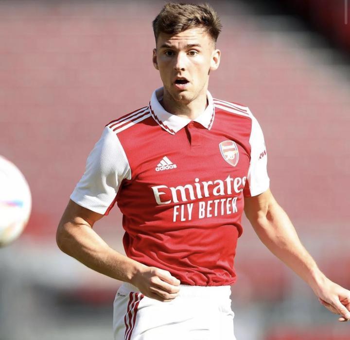 突发！不卖了！来自康纳-摩尔的消息，阿森纳边后卫