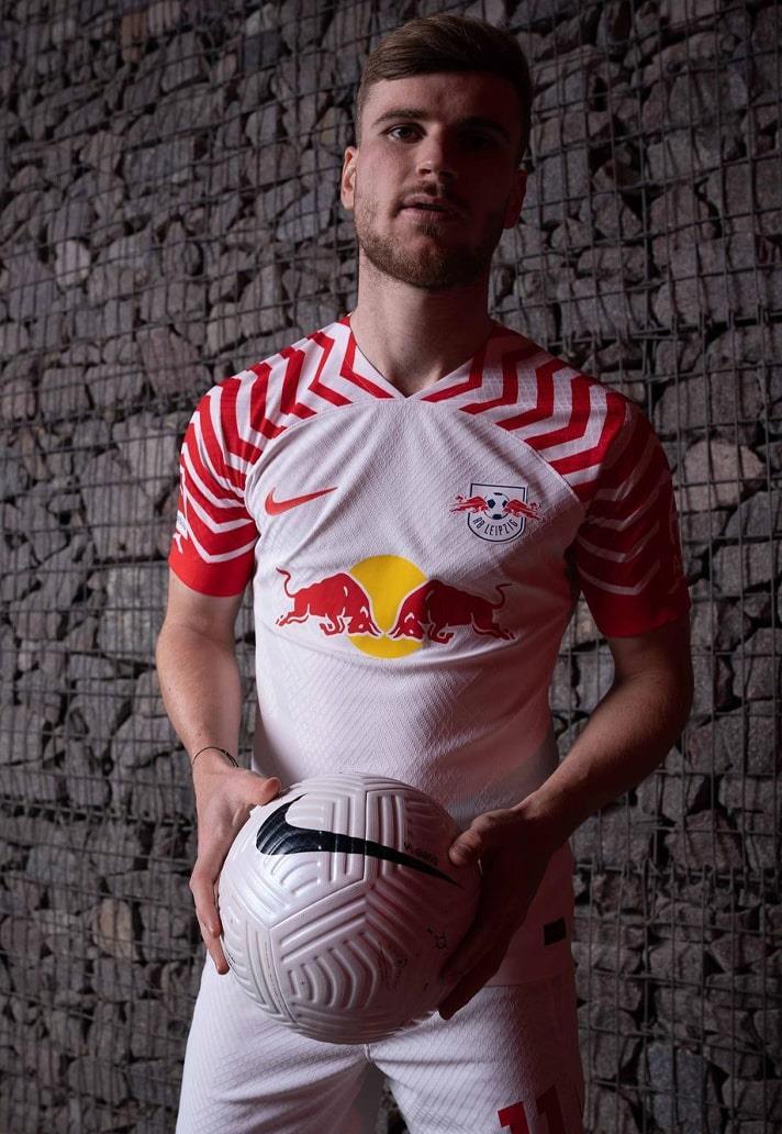 Nike x RB莱比锡2023/24赛季主场球