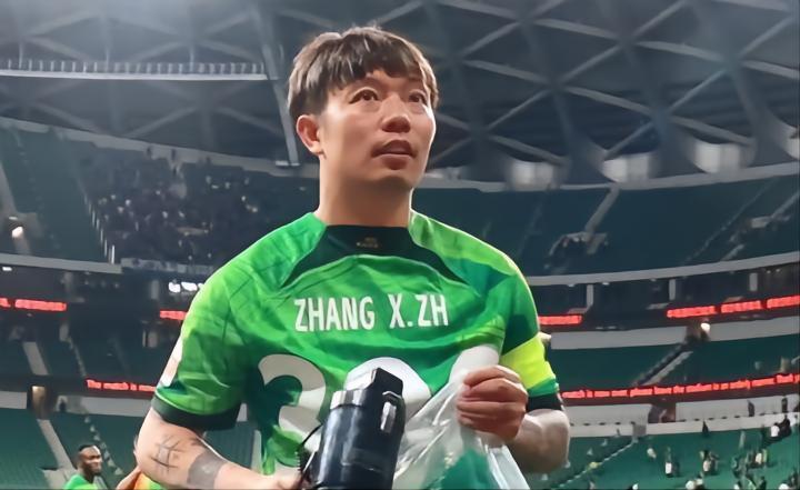 记者：张稀哲没来浙江是因为拉伤了