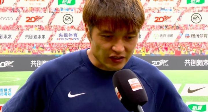 汪嵩：以球员身份回到成都很庆幸，会带着热爱踢到踢不动为止