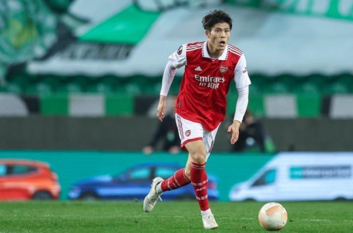 电讯报：富安健洋可能因伤缺席更长时间，无法出战季前赛