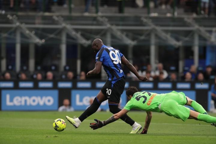 国米主场谢幕战数据：全场轰出20脚射门，3次机会全部把握