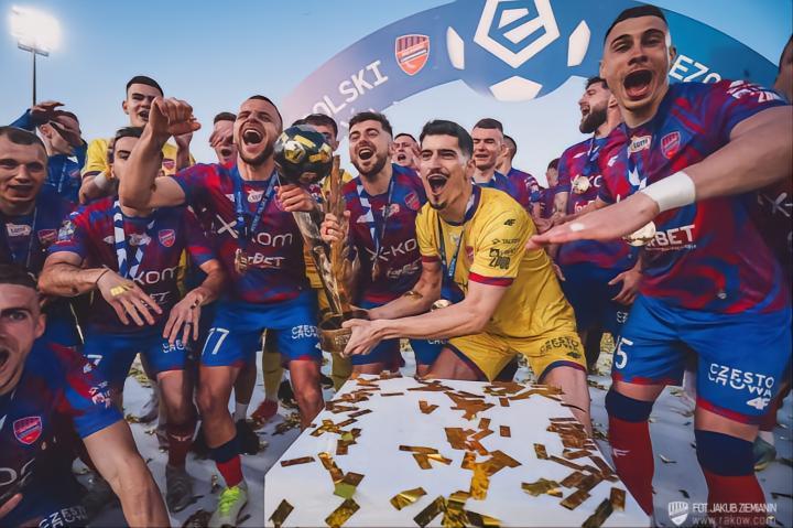 波超大结局：琴斯托霍瓦队史首冠，波多尔斯基获得助攻王