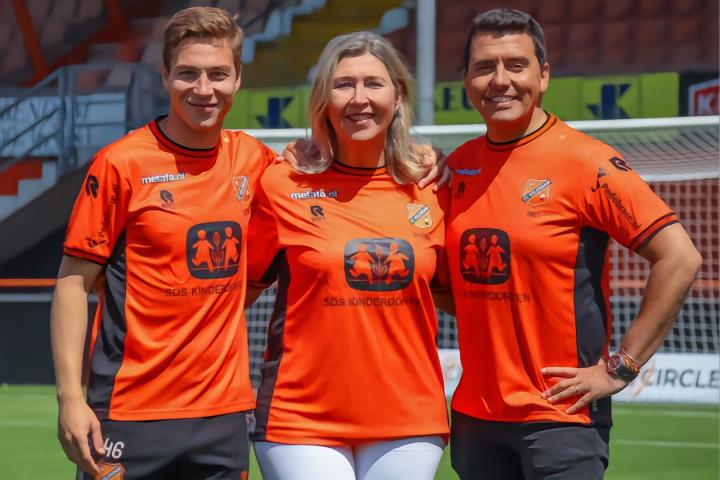 SOS儿童村作为社交伙伴重返福伦丹足球俱乐部球衣