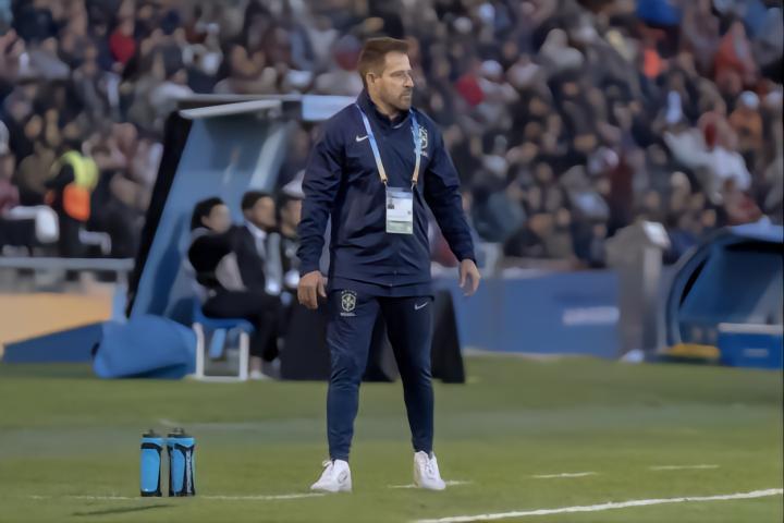 拉蒙：我们展现了作为，在这个强大而均衡的小组中拿到了第一