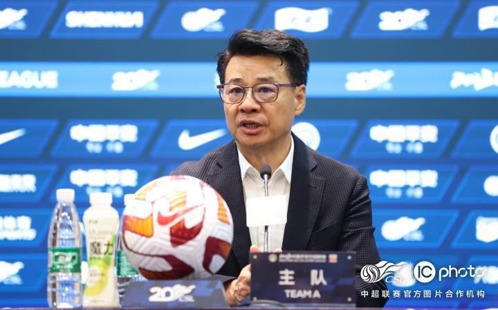 在赛后发布会上，上海申花主教练吴金贵表示：球队今