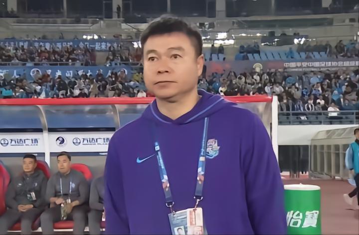 于根伟：贝里奇带伤归来为球队带来激励，他也起到了支点作用