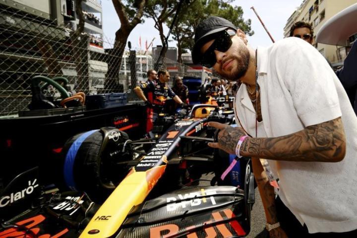 队报：巴黎内部一些人将内马尔去看F1视作对俱乐部的挑衅行为