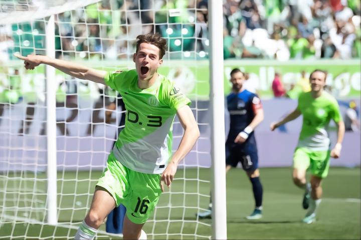 卡明斯基：我的信心更加高涨；下赛季想成为球队领袖