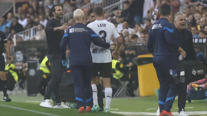 埃因霍温再度前来观察拉托，这次不会有林荣福和范博梅尔了吧