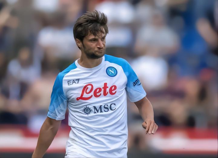 贝雷申斯基：未来对我来说是个难题；对阵桑普是场艰难的比赛